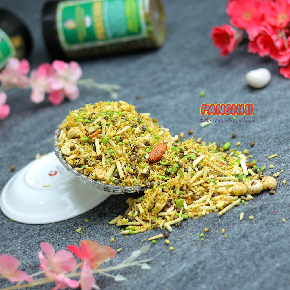 Special Dalmoth Namkeen