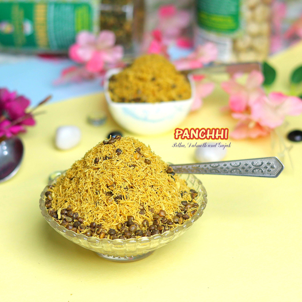Dalmoth Namkeen